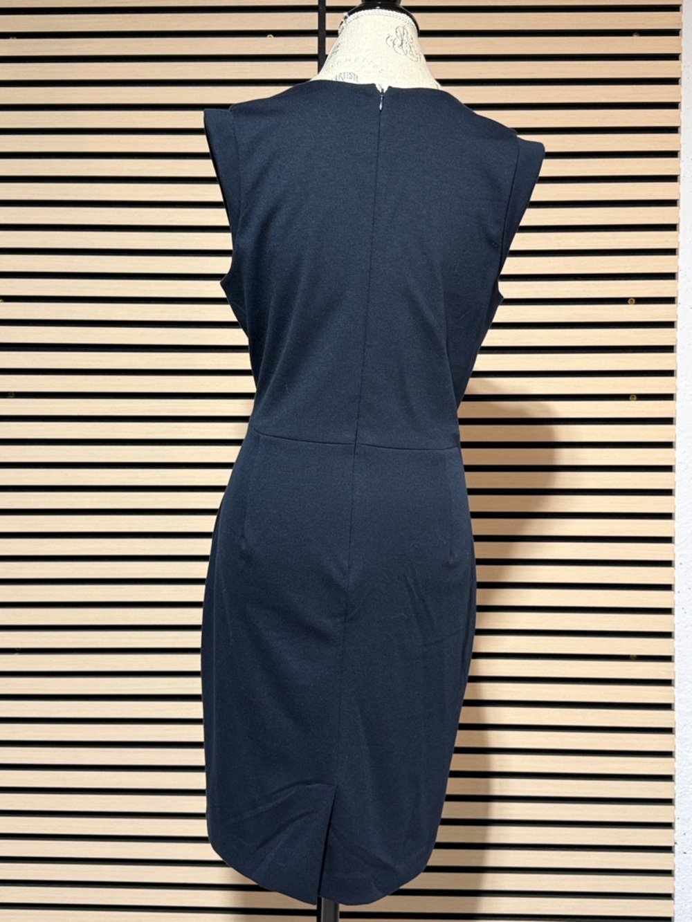 Blue Banana Republic Dress Size 10 Elegant with Leather Detail - Picture 4 of 10